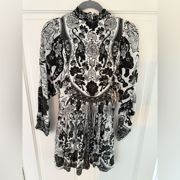 Farm Rio Dress - Picture 4 of 5